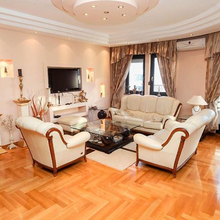 Ugodan I Luksuzan Apartman Μπάνια Λούκα Εξωτερικό φωτογραφία