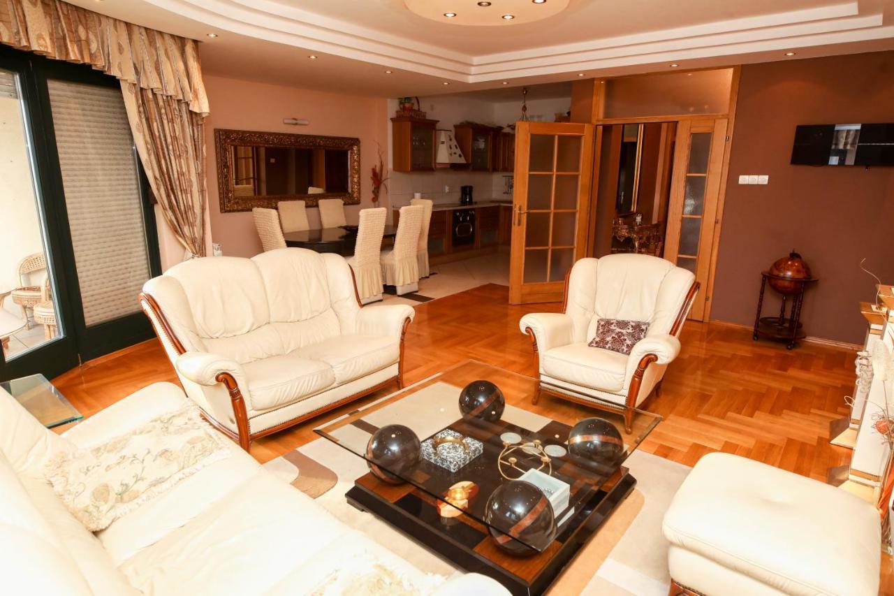 Ugodan I Luksuzan Apartman Μπάνια Λούκα Εξωτερικό φωτογραφία